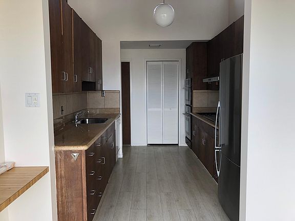 eating area in the kitchen