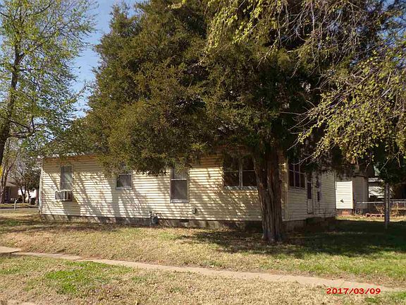 2nd image of 202 W Linden Ave