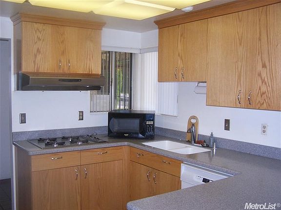 4th image of 3566 Huntsman Dr
