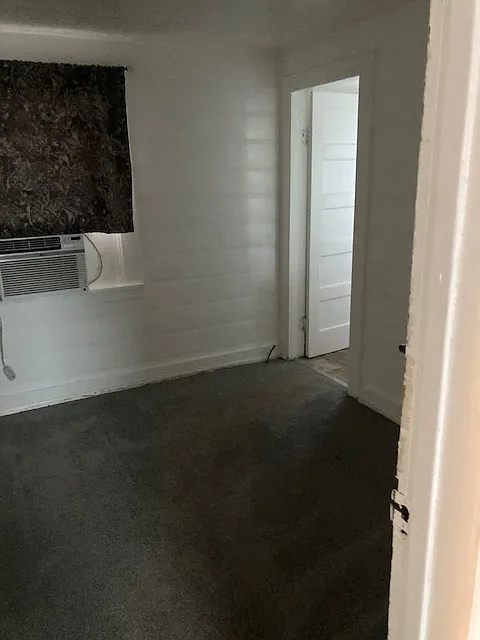 2 bed, 752 sqft, $1,300 — Photo 2