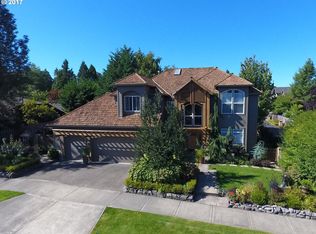 19325 Suncrest Dr, West Linn, OR 97068