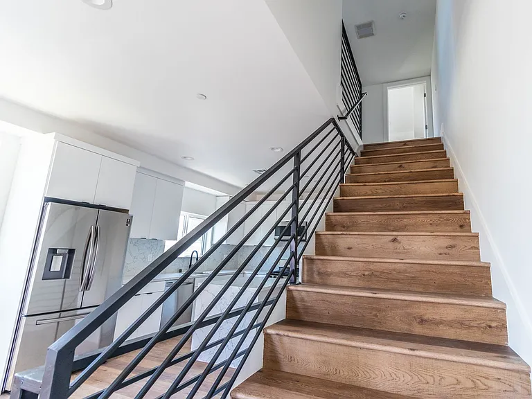 4507 W 18th St — Photo 13