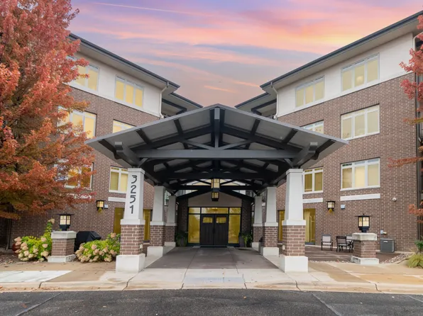 3251 Louisiana Ave S APT 302, Saint Louis Park, MN 55426