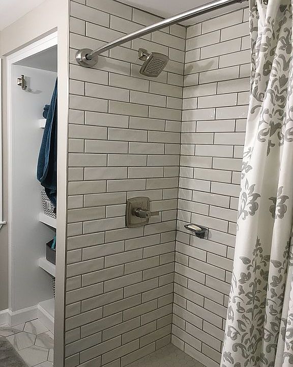 2nd floor bathroom 