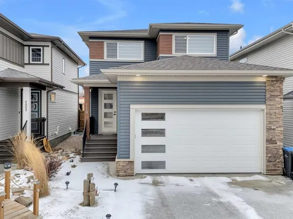 119 E Crestview Blvd, Sylvan Lake, AB T4S 0N4