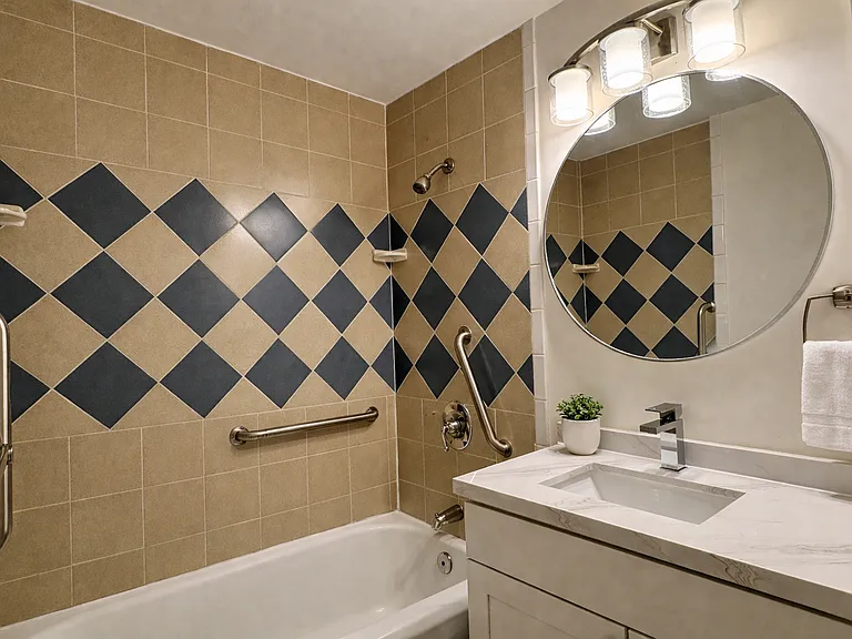 6210 5th Ave NW — Photo 8