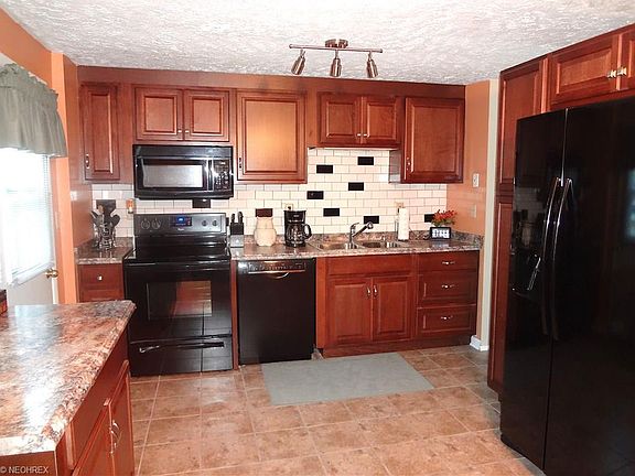 2nd image of 551 Trailwood Dr