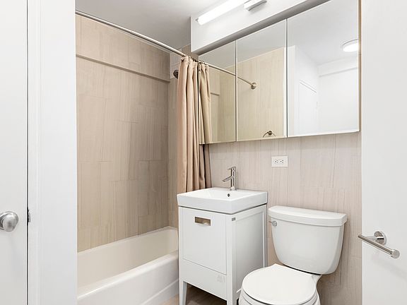 4th image of 425 E 63rd St APT W2k