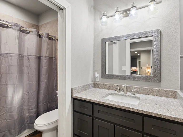 512 Barham Ln — Photo 25