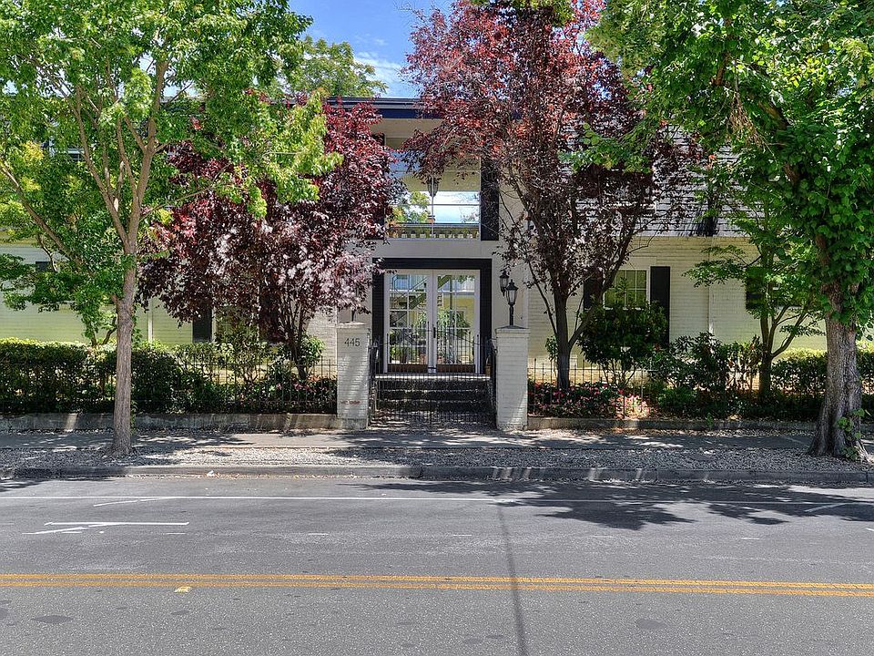 1st image of 445 Oak Grove Ave APT 14