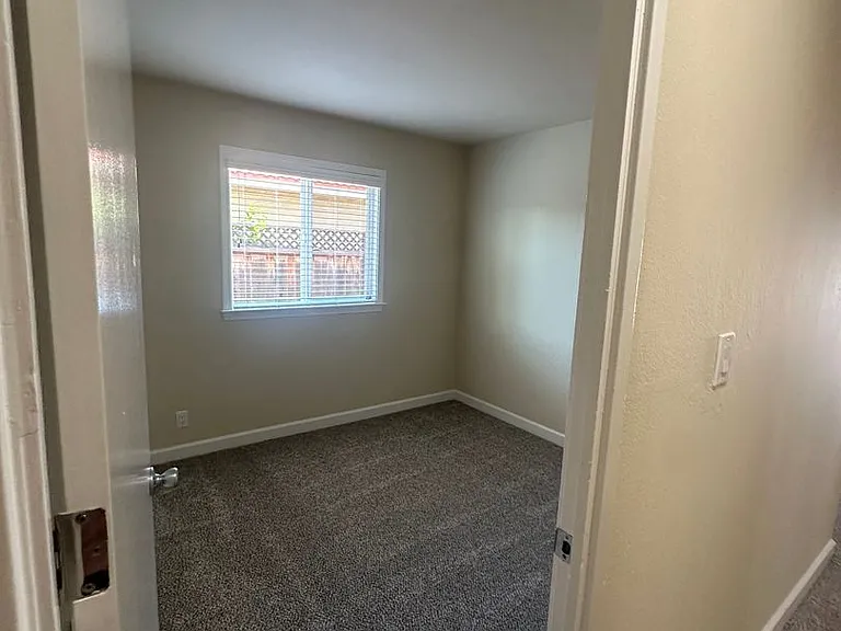 4309 Ross Ave — Photo 57