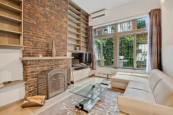 Rented by Compass | media 1