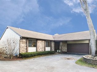 616 E Granville Ave, Roselle, IL 60172