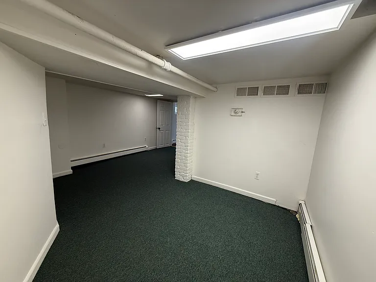 142 Kearney St #B — Photo 6