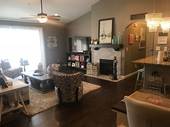 2nd image of 4536 N Thornhill Dr #204D