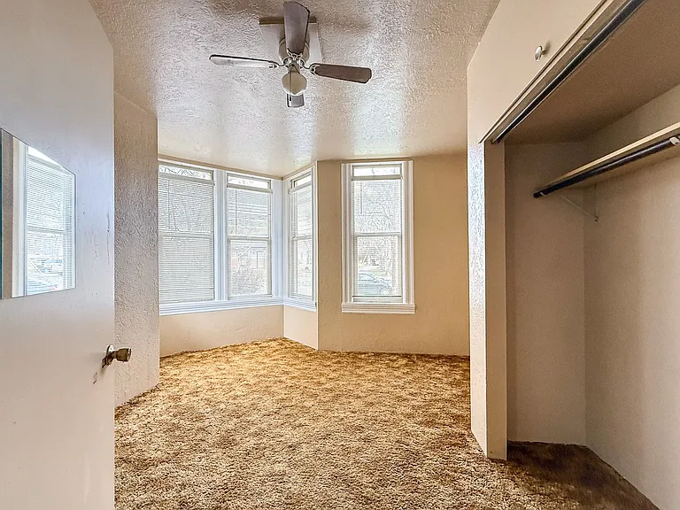 Fourth Avenue Six-Plex — Photo 12