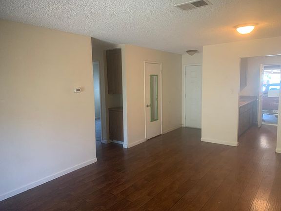 4th image of 2208 Manzanita Way