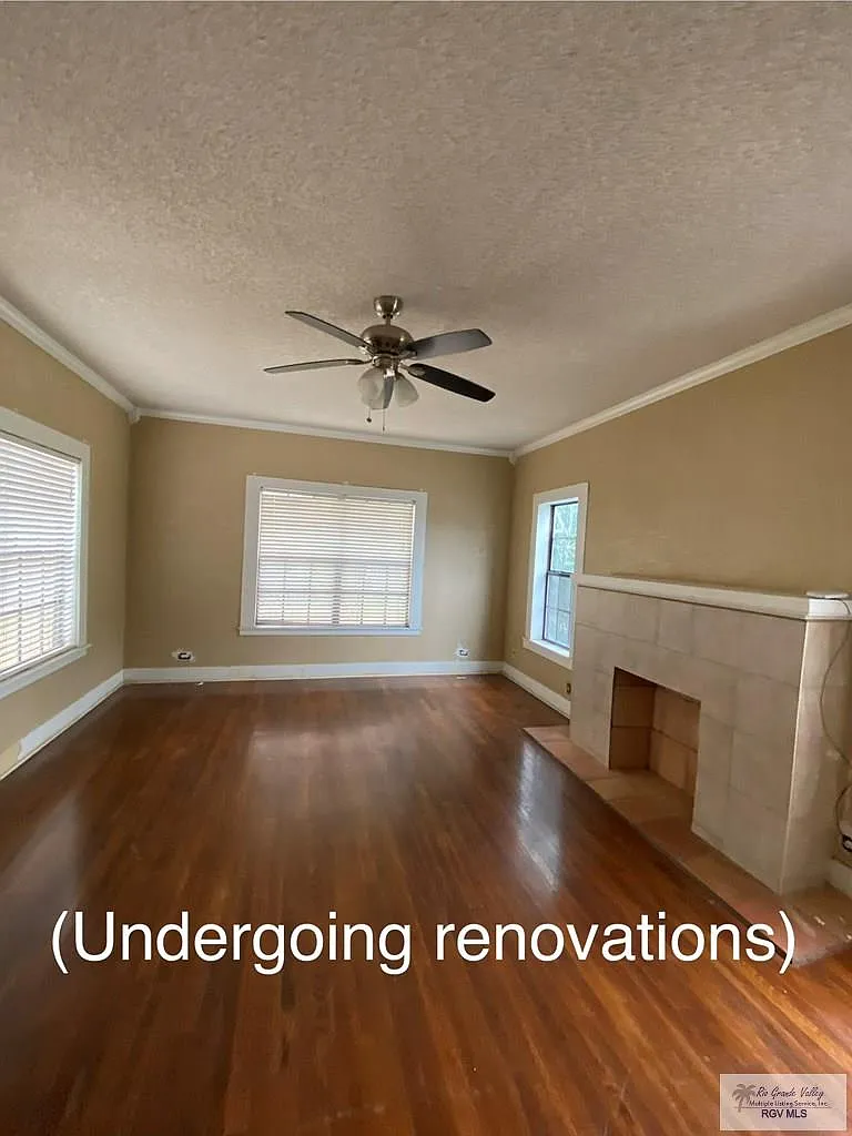 2 bed, 1.0 bath, 1281 sqft, $1,500 — Photo 3