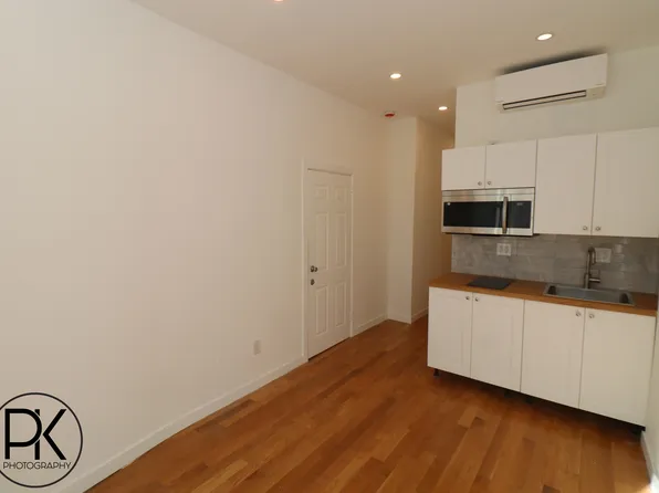 1535 Dekalb Avenue image 1 of 5