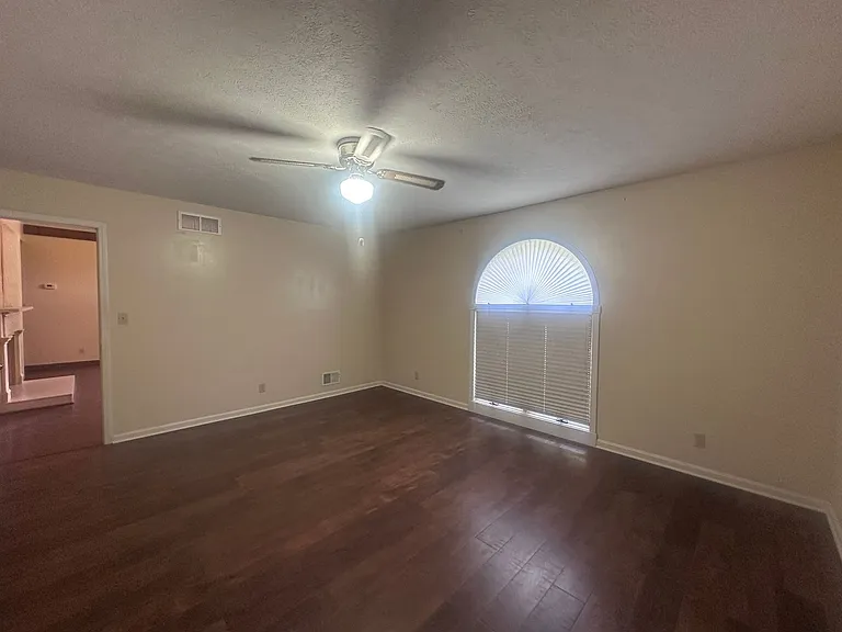 1002 Juniper Springs Dr — Photo 27