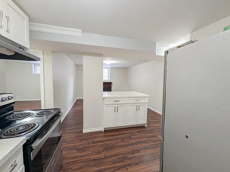89 Clarendon Ave — Photo 7