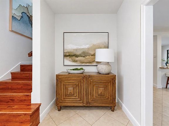 3rd image of 2818 SPRINGDELL CIRCLE