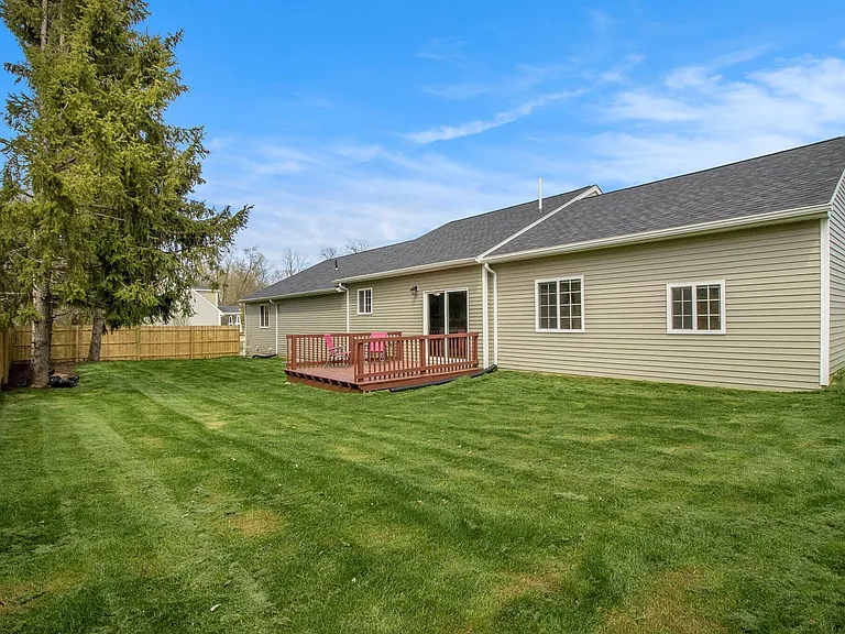 6 Maple Village Ct — Photo 20