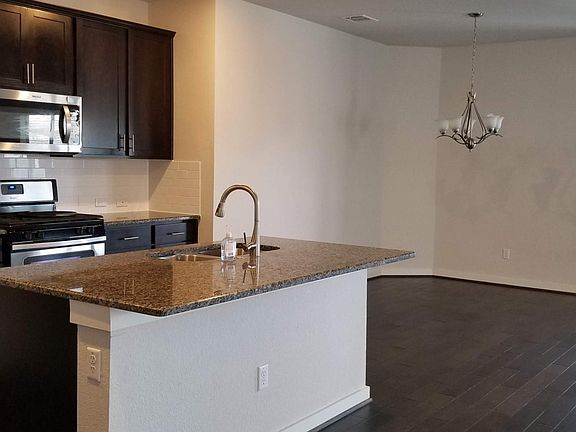 3rd image of 17120 Casanova Ave