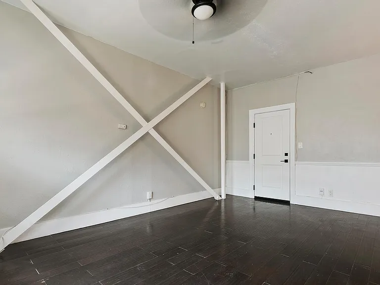 Brookmore - Premium Studio Apartment