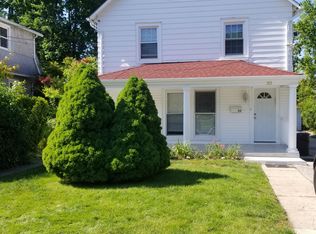 33 North Rd #A, Great Neck, NY 11024
