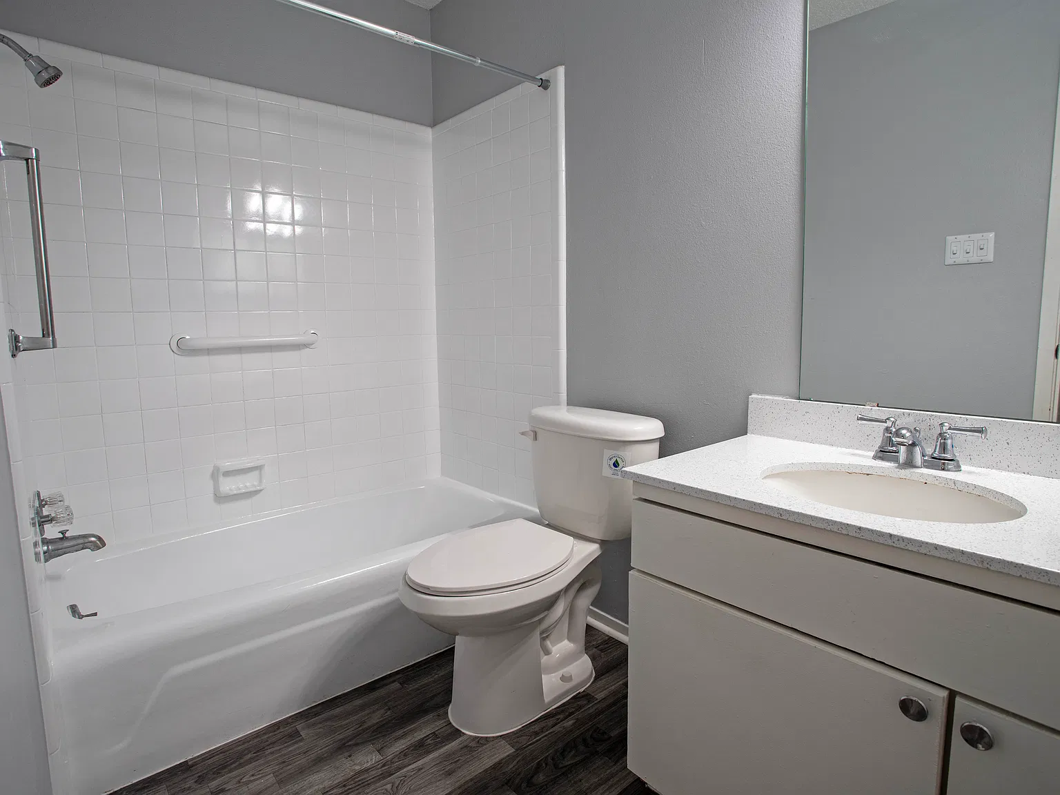 1 bed, 707 sqft, $1,180 — Photo 2