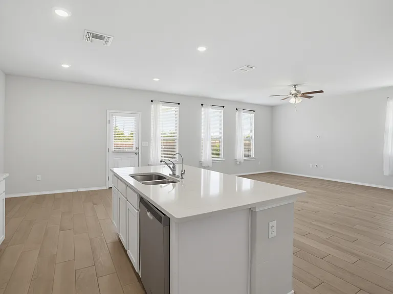 10803 Airmen Dr — Photo 11