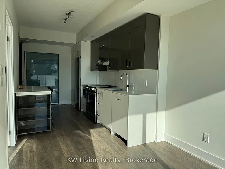 188 Fairview Mall Dr #706 — Photo 14