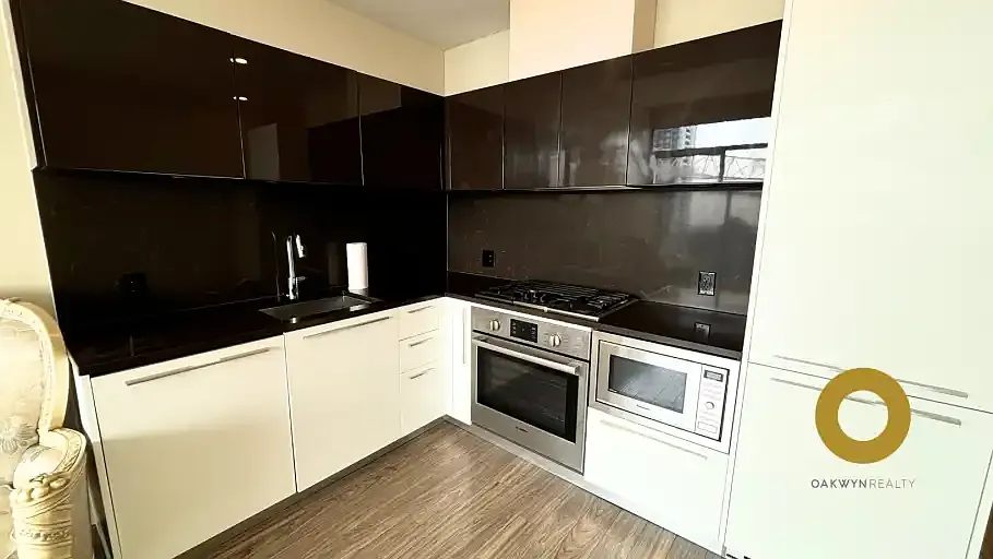 2 bed, 2.0 bath, 684 sqft, $2,900 — Photo 4