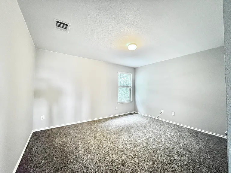 251 Cyrus St — Photo 26