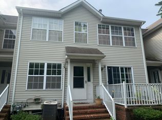 359 Bowler Ct, Piscataway, NJ 08854