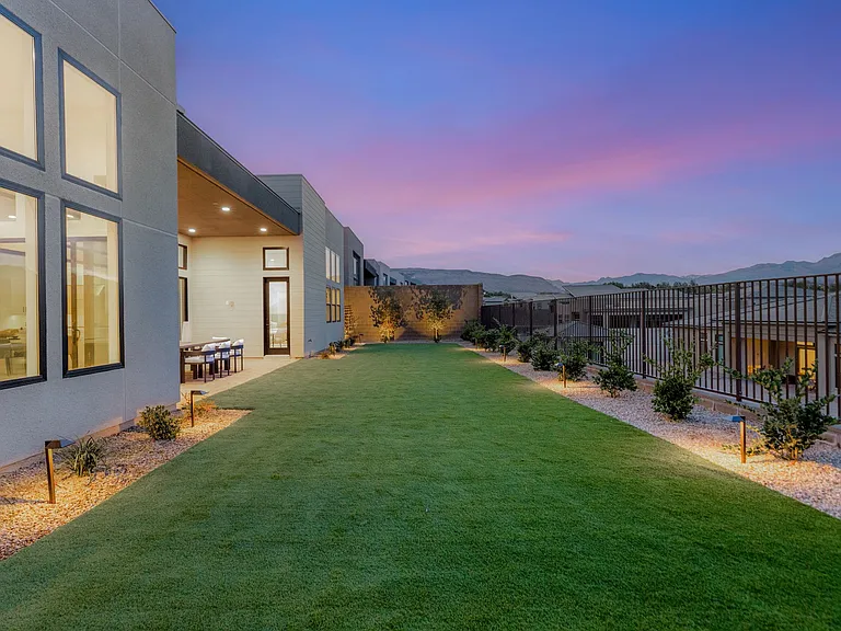 10964 Rossa Peak Ave — Photo 27