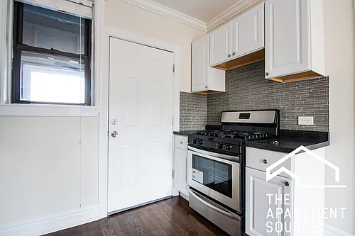 1056 W Lill Ave #2 Photo 1