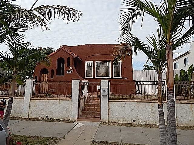 1st image of 4228 Myrtle Ave