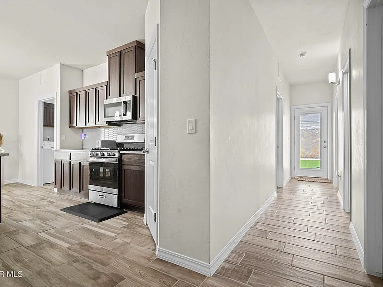 5064 Andrew Jorel Dr — Photo 5