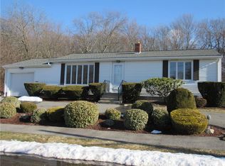 50 Mockingbird Dr, Cranston, RI 02920