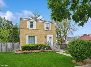 8342 N Olcott Ave, Niles, IL 60714
