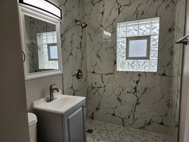 1st floor bath