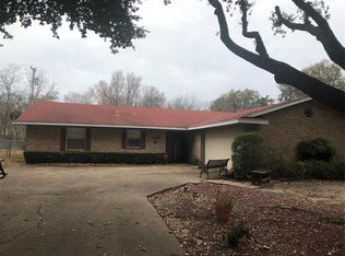 150 Poinsetta Cir, Terrell, TX 75160