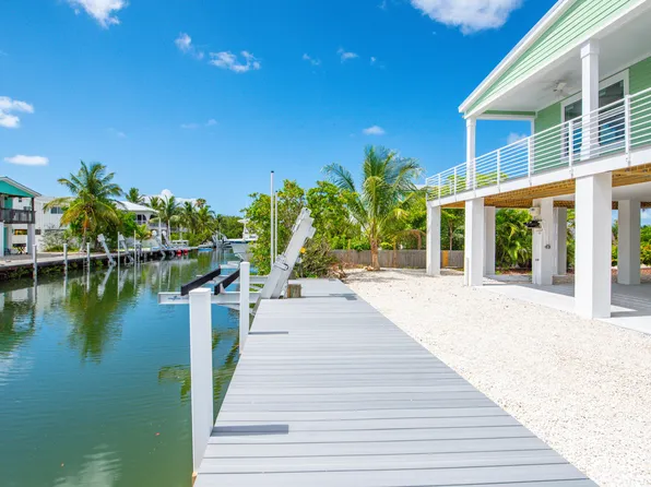 335 Pirates Rd, Little Torch Key, FL 33042