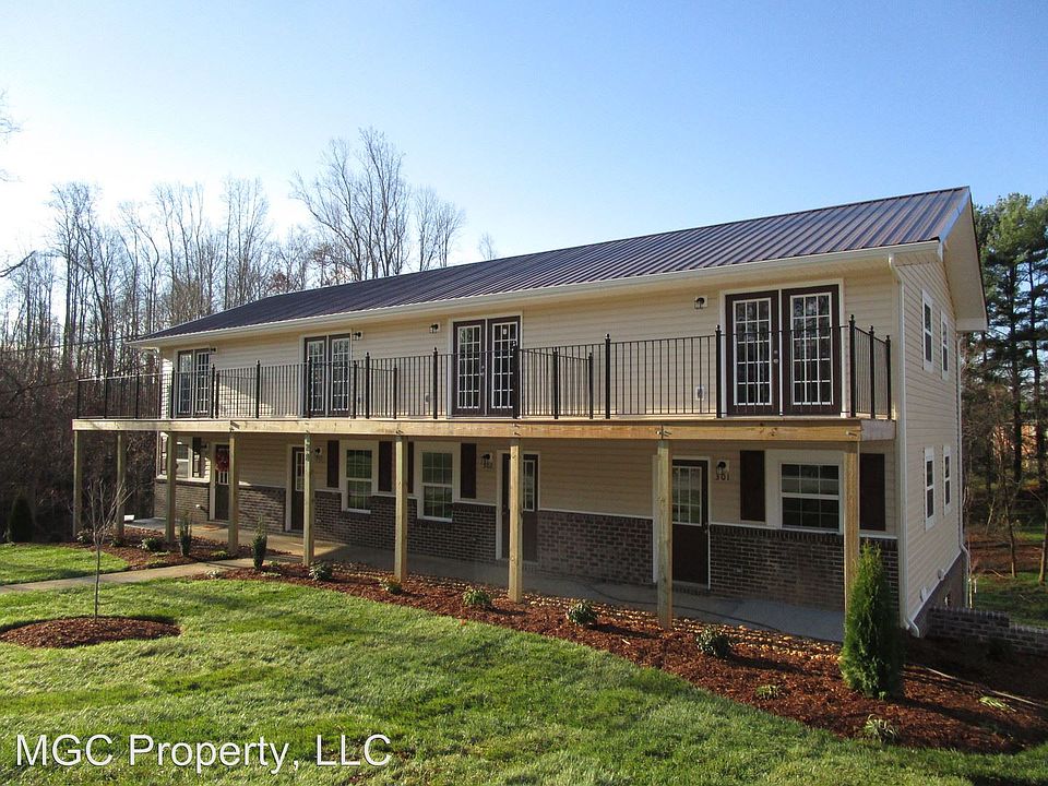 1st image of 122 Leach Dr APT 103