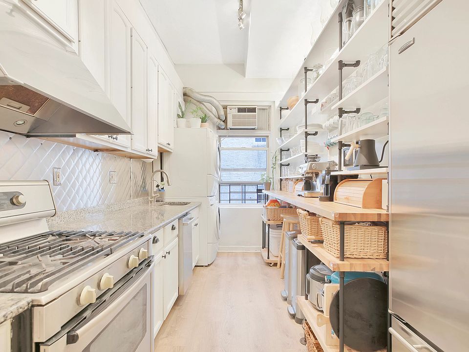 1st image of 1349 Lexington Ave APT 2G