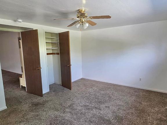 4th image of 369 Huntley Ave