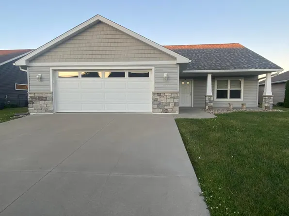 8 Abbey Ln NW, Kasson, MN 55944
