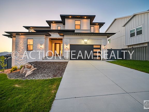 2nd image of 1722 W Oakridge Cir
